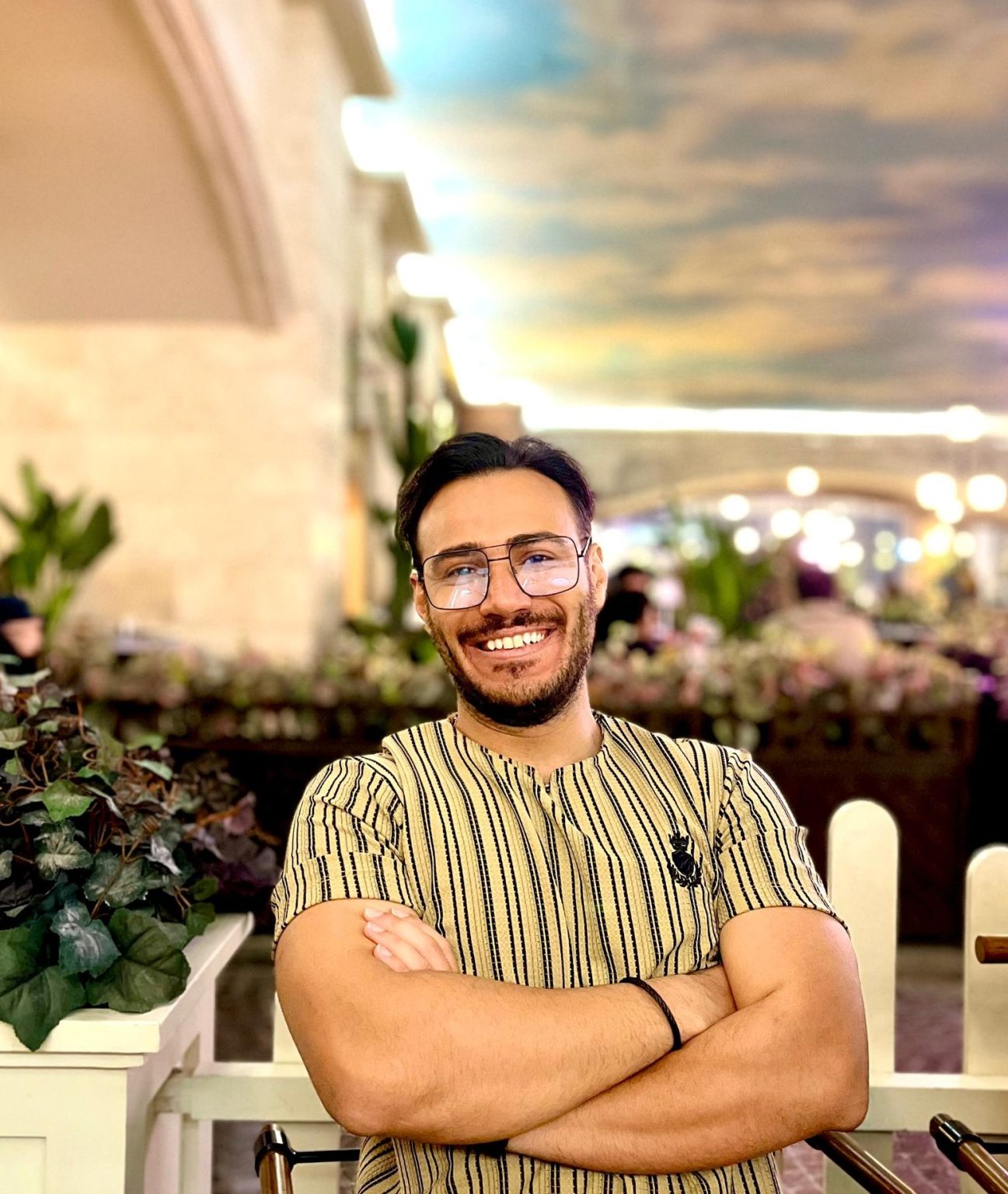 سینا فرخ